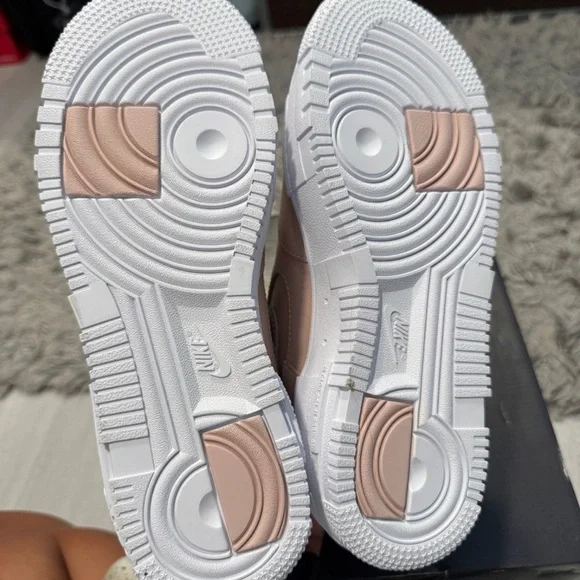 Nike WMNS Air Force 1 Pixel ‘Particle Beige’ - Picture 5 of 6